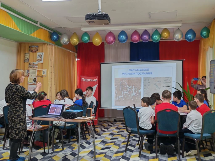 ​В Сретенском центре воспитанники разгадывали «Тайны древних букв»